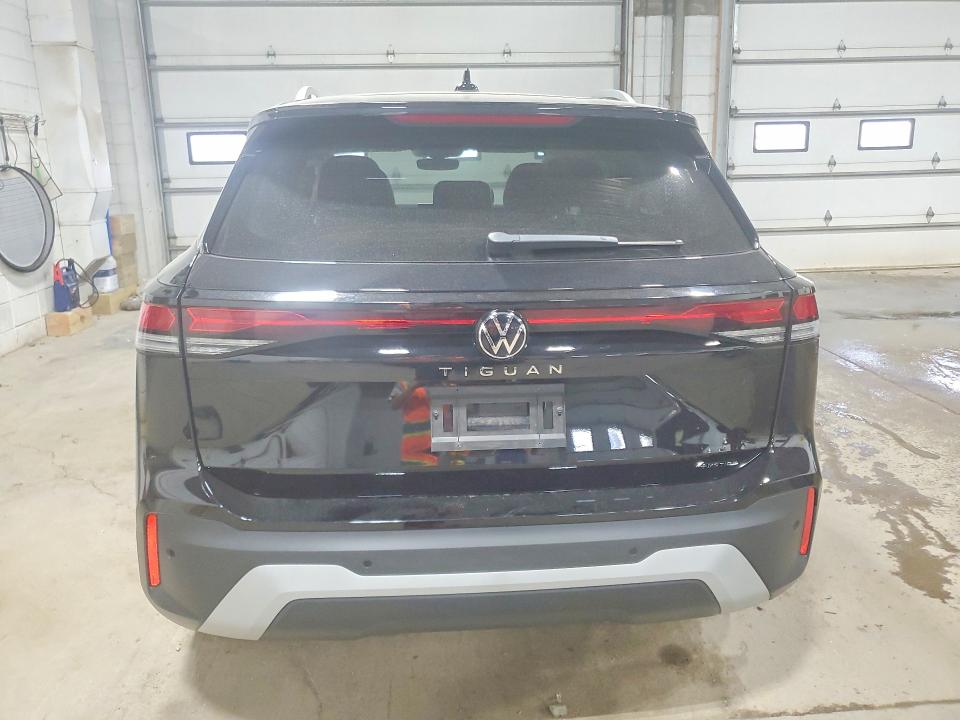 Снимка 6 от търг – 2025 VOLKSWAGEN TIGUAN с VIN 3VVBR7RM2SM032690