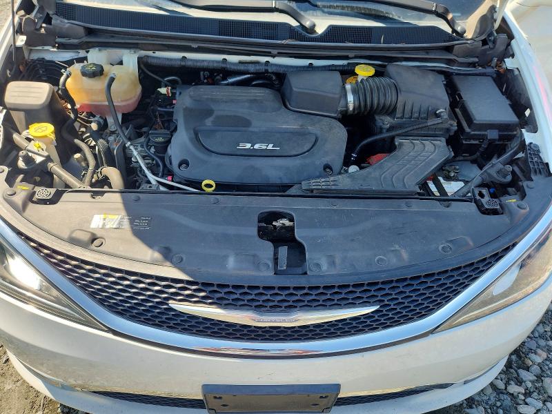 Photo 12 from auction – 2017 CHRYSLER PACIFICA with VIN 2C4RC1GG6HR504237