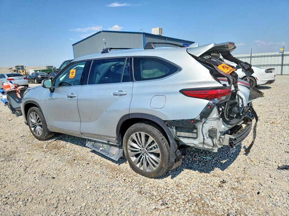 Photo 2 from auction – 2020 TOYOTA HIGHLANDER with VIN 5TDEBRCH4LS005421