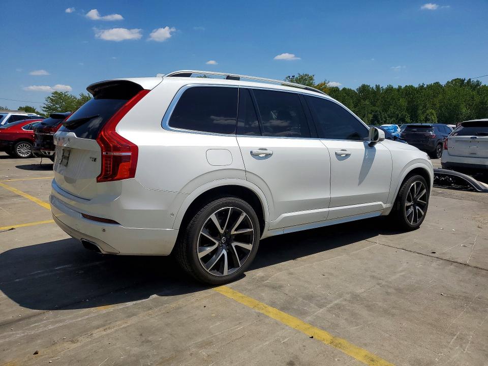 Photo 3 from auction – 2017 VOLVO XC90 with VIN YV4102XK5H1139146