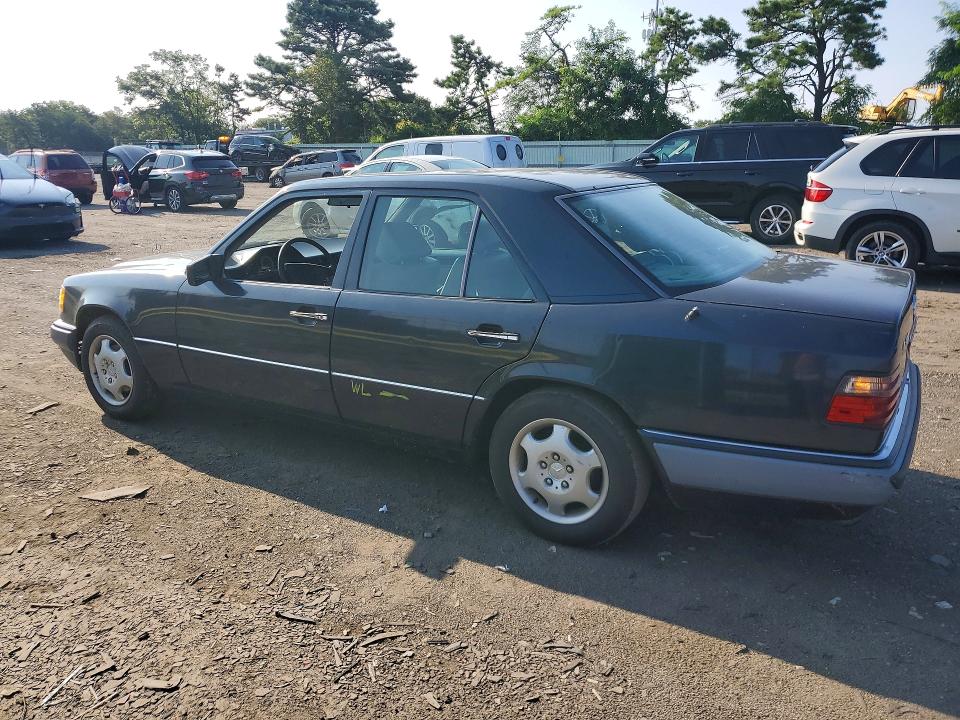 Photo 2 from auction – 1995 MERCEDES-BENZ E with VIN WDBEB31E0SC240130
