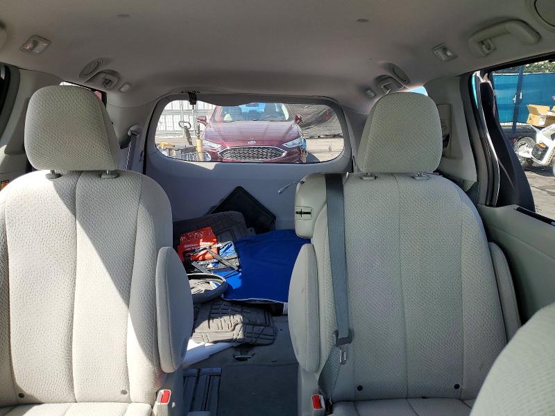 Photo 10 from auction – 2012 TOYOTA SIENNA with VIN 5TDKK3DC2CS239544