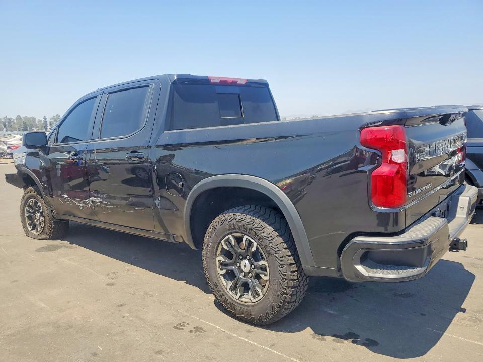 Photo 2 from auction – 2025 CHEVROLET SILVERADO with VIN 3GCUKHE85SG162889
