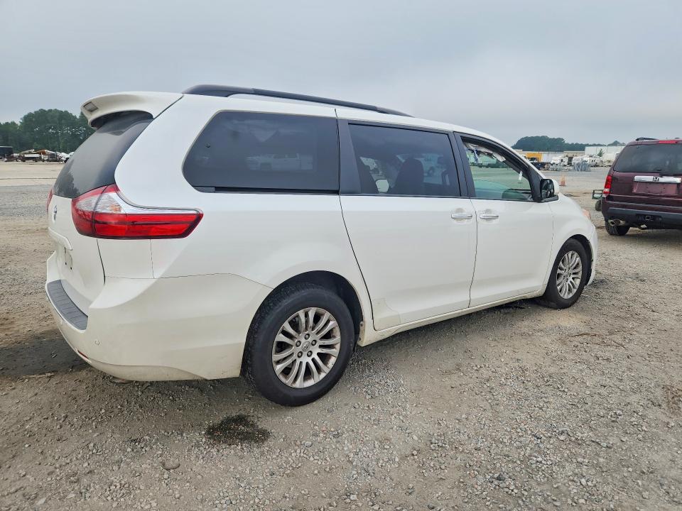 Photo 3 from auction – 2016 TOYOTA SIENNA with VIN 5TDYK3DC7GS702780
