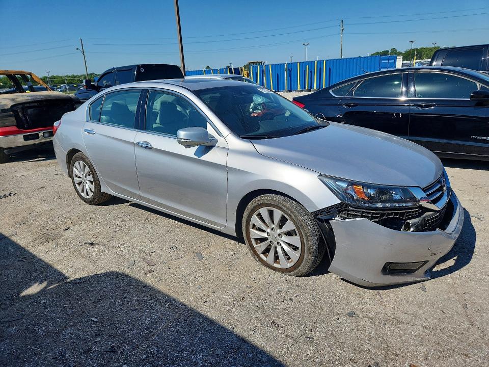 Photo 4 from auction – 2015 HONDA ACCORD with VIN 1HGCR3F80FA022618