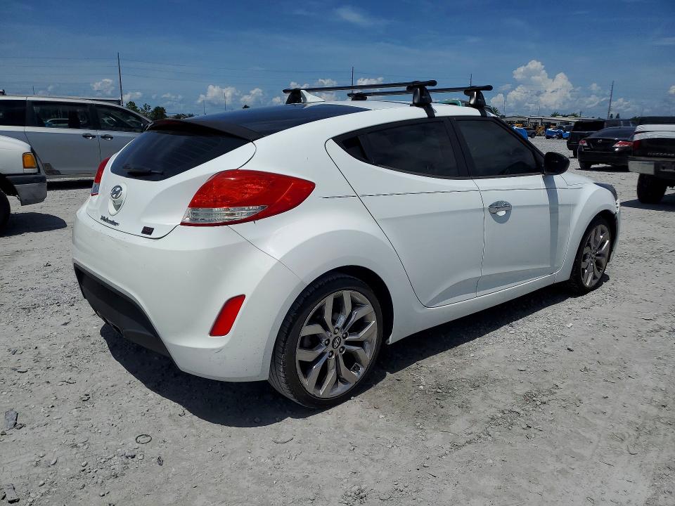 Photo 3 from auction – 2014 HYUNDAI VELOSTER with VIN KMHTC6AD5EU211926