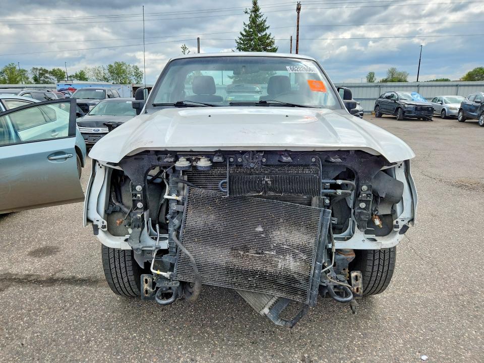 Photo 5 from auction – 2016 FORD F250 with VIN 1FTBF2A66GEB61942