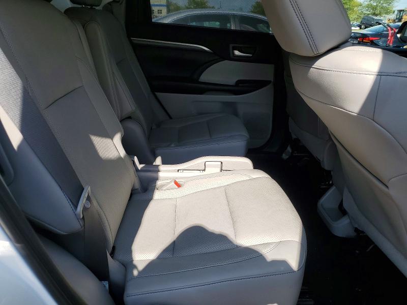 Photo 11 from auction – 2019 TOYOTA HIGHLANDER HYBRID with VIN 5TDDGRFH3KS071241