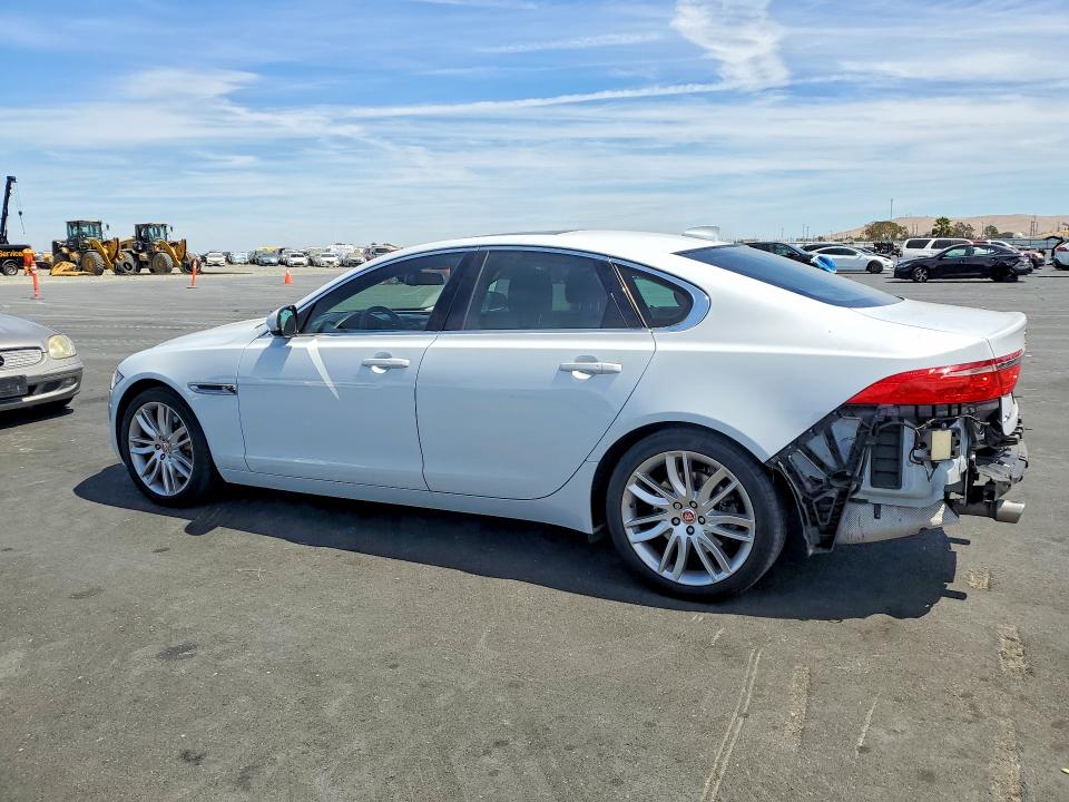Zdjęcie 2 z aukcji – 2018 JAGUAR XF z VIN SAJBH4EV5JCY53461