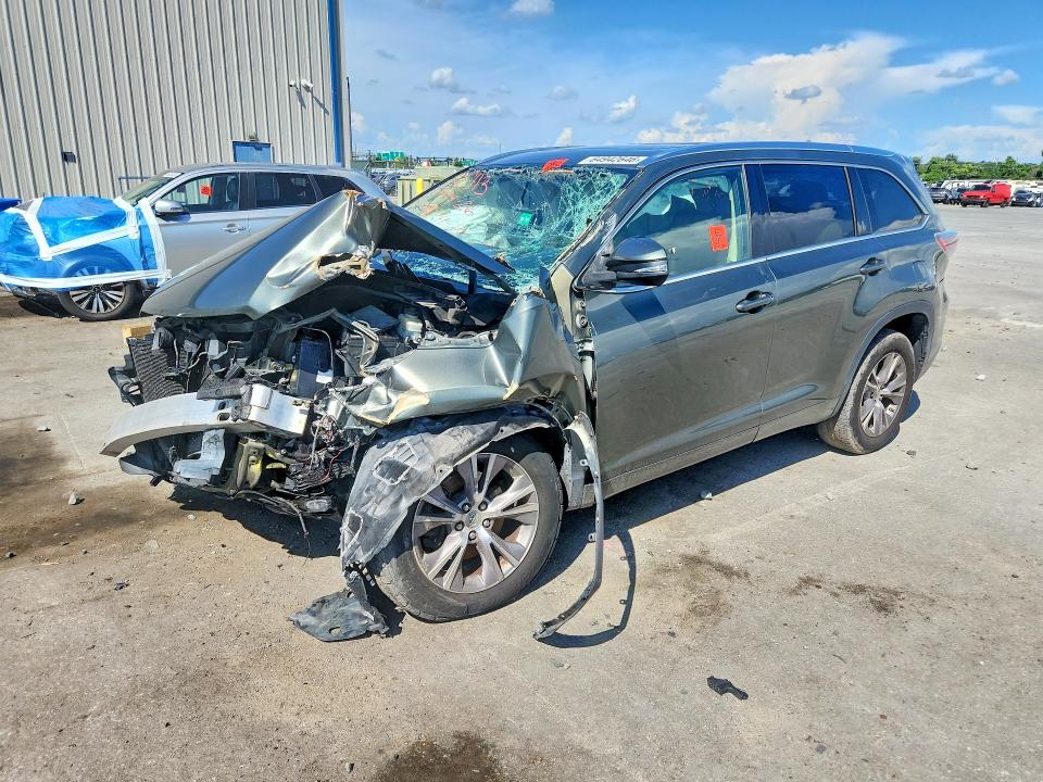 Foto 1 de la subasta – 2015 TOYOTA HIGHLANDER con VIN 5TDKKRFH8FS090833