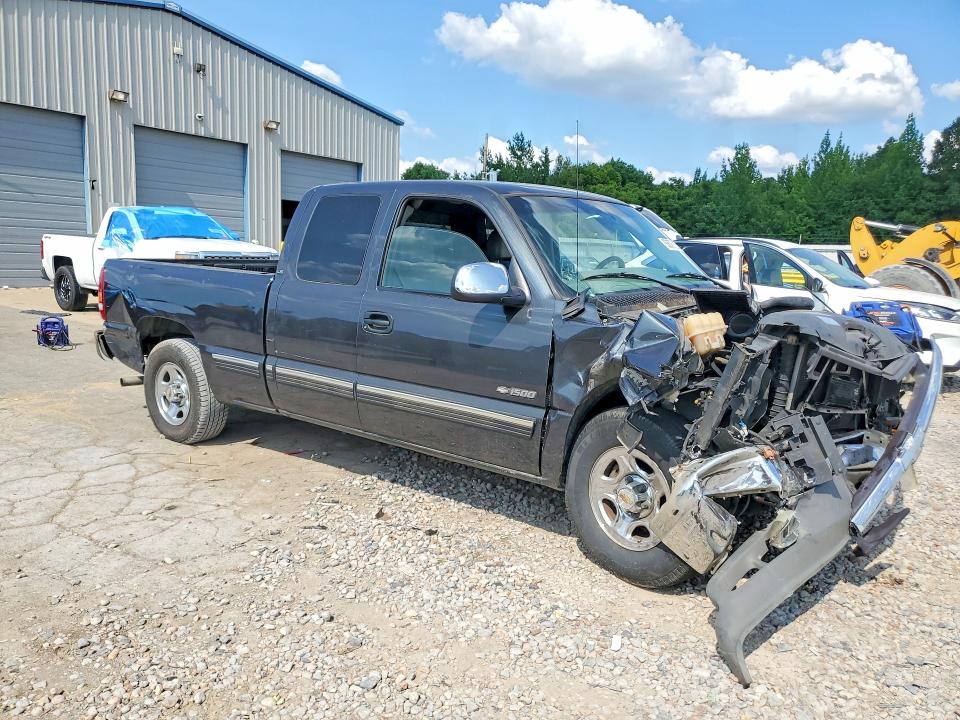 Photo 4 from auction – 2002 CHEVROLET SILVERADO with VIN 1GCEC19V02Z305336