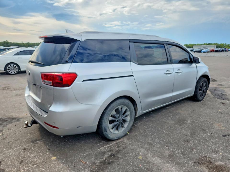 Photo 3 from auction – 2017 KIA SEDONA with VIN KNDMB5C14H6251898