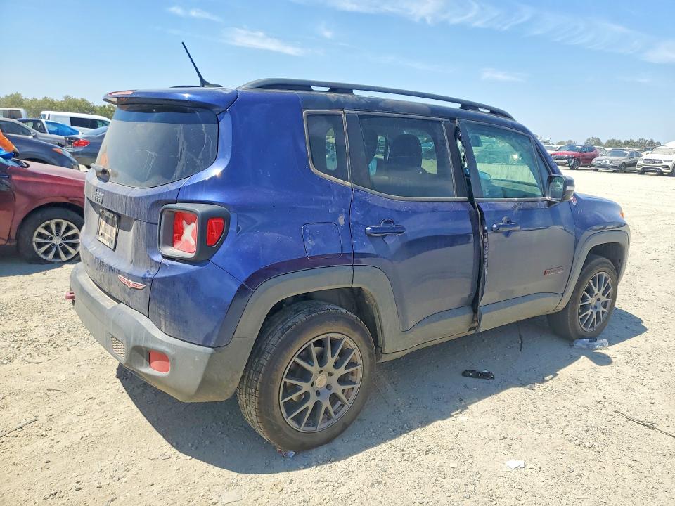 Foto 3 de la subasta – 2017 JEEP RENEGADE con VIN ZACCJBCB5HPF95873