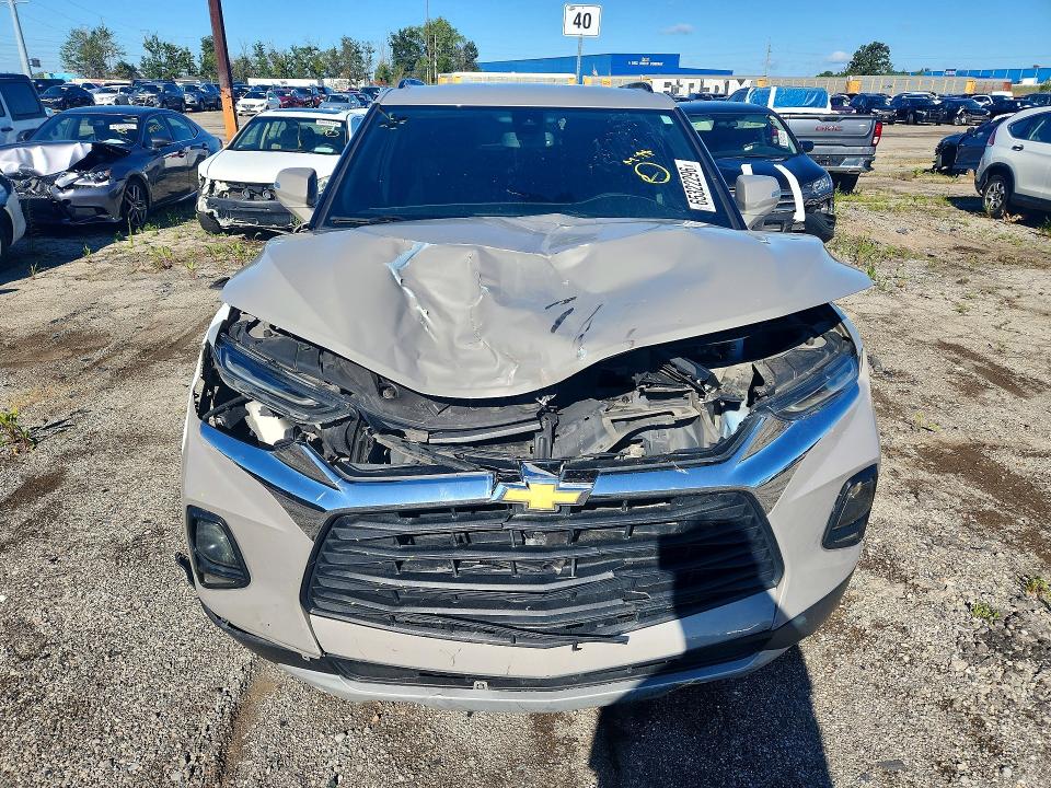 Photo 5 from auction – 2021 CHEVROLET BLAZER with VIN 3GNKBHRS0MS553842