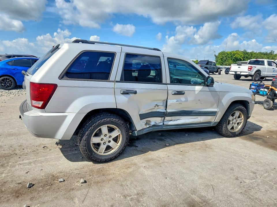 Photo 3 from auction – 2005 JEEP GRAND CHEROKEE with VIN 1J4GR48K15C620034