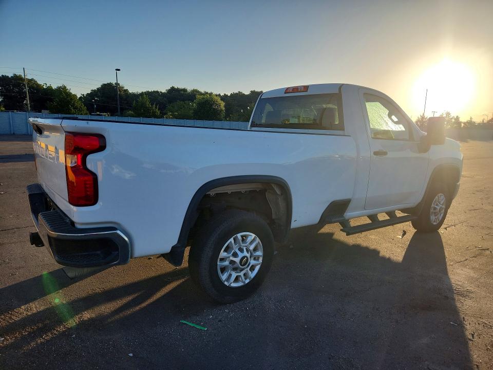 Photo 3 from auction – 2021 CHEVROLET SILVERADO with VIN 1GC0WLE71MF234298