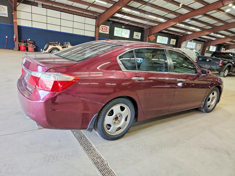 Photo 3 from auction – 2013 HONDA ACCORD with VIN 1HGCR2F8XDA137721