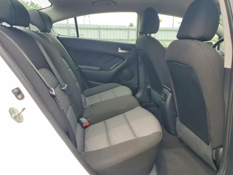 Photo 10 from auction – 2015 KIA FORTE with VIN KNAFX4A65F5435752