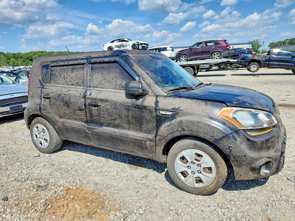 Photo 4 from auction – 2013 KIA SOUL with VIN KNDJT2A50D7535540