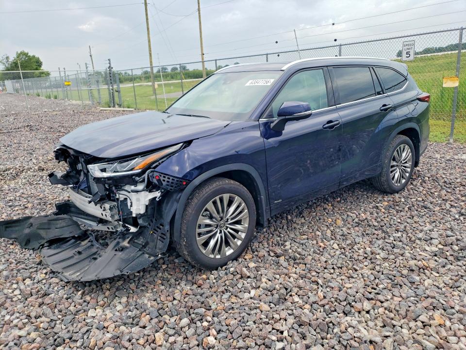 TOYOTA HIGHLANDER HYBRID 2026 with VIN 5TDEBRCH7TS723299 - Photo from auction