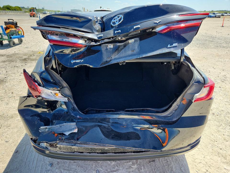 Photo 6 from auction – 2026 TOYOTA CAMRY with VIN 4T1DAACK0TU243334