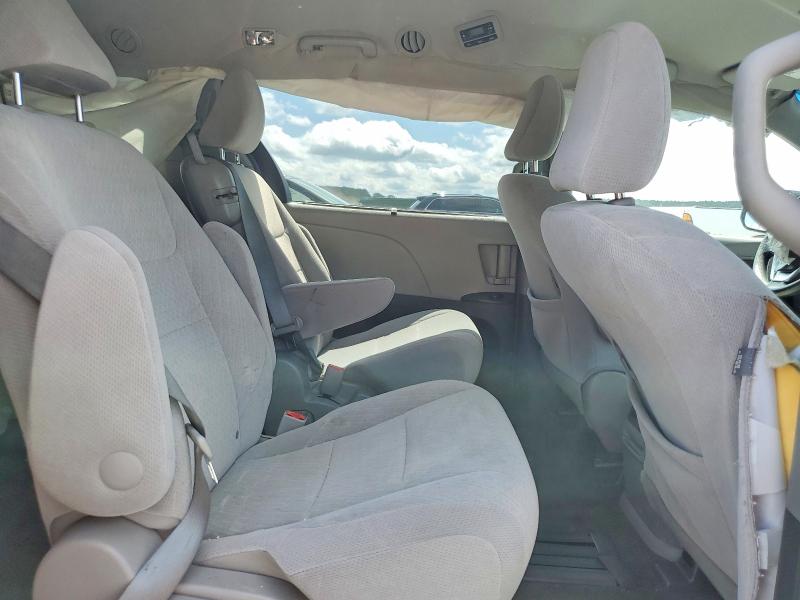 Photo 11 from auction – 2016 TOYOTA SIENNA with VIN 5TDKK3DC1GS701971