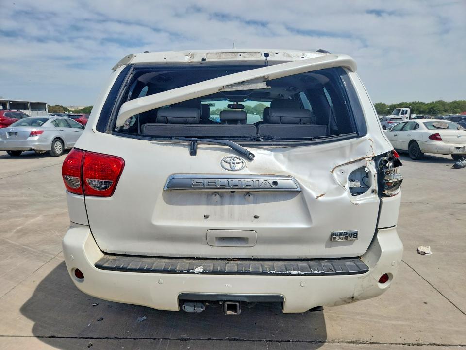 Photo 6 from auction – 2016 TOYOTA SEQUOIA with VIN 5TDYY5G10GS065719