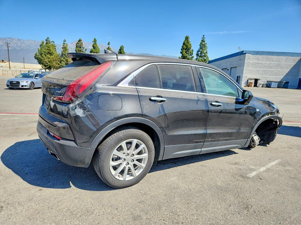 Photo 3 from auction – 2020 CADILLAC XT4 with VIN 1GYAZAR46LF122489