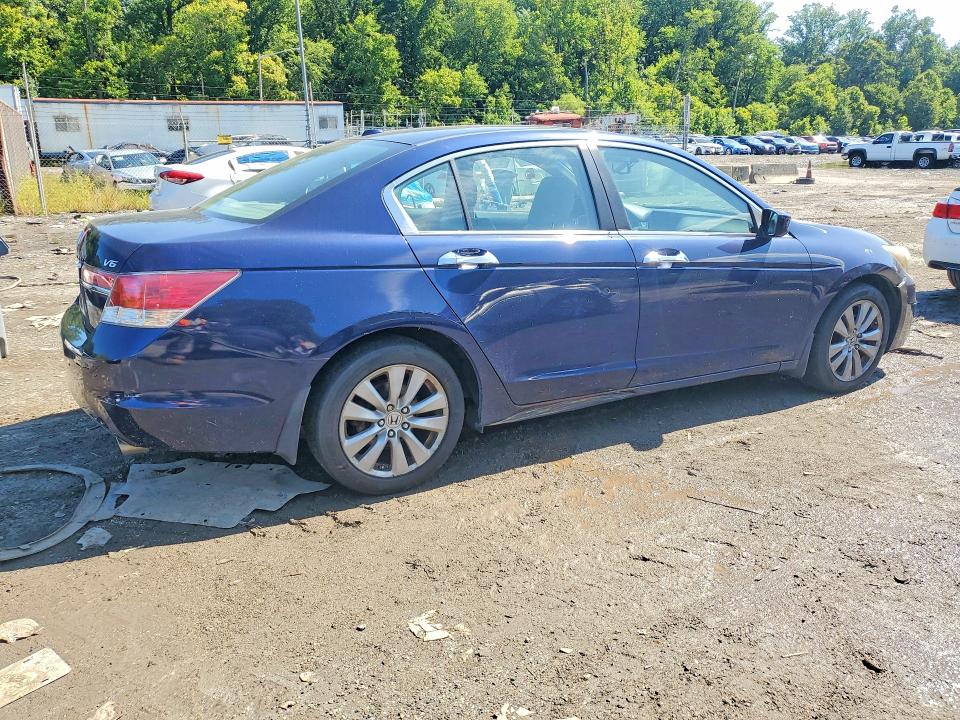 Photo 3 from auction – 2011 HONDA ACCORD with VIN 1HGCP3F8XBA021119