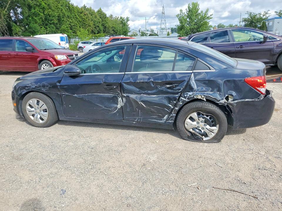 Photo 2 from auction – 2014 CHEVROLET CRUZE with VIN 1G1PC5SB9E7134286