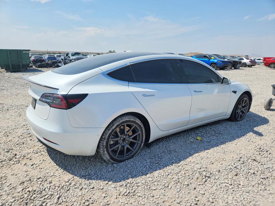 صورة رقم 3 من المزاد - 2020 TESLA MODEL 3 مع VIN 5YJ3E1EA0LF612713