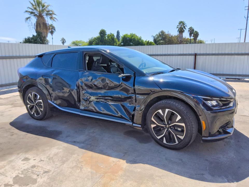 Photo 4 from auction – 2024 KIA EV6 with VIN KNDC34LA8R5205758