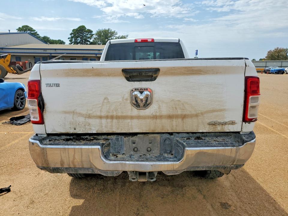 Снимка 6 от търг – 2022 RAM 2500 с VIN 3C6UR5HJXNG147017