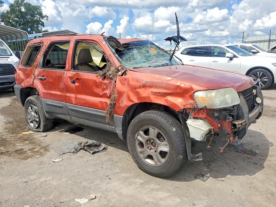 Photo 4 from auction – 2005 FORD ESCAPE with VIN 1FMCU02Z55KD88279