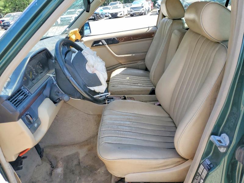 Photo 7 from auction – 1995 MERCEDES-BENZ E with VIN WDBEA92E6SF321247