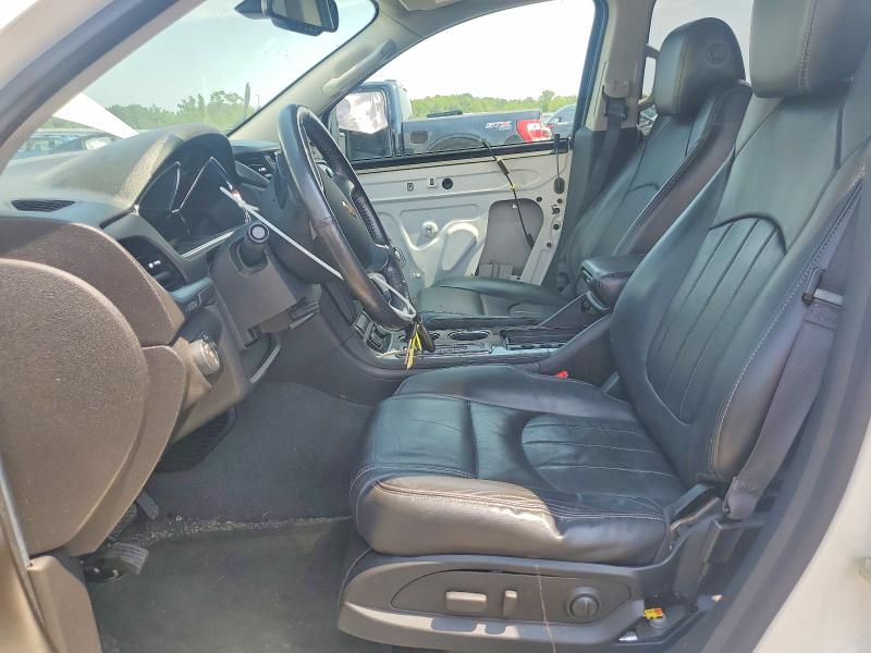Photo 7 from auction – 2015 CHEVROLET TRAVERSE with VIN 1GNKVJKD4FJ150493