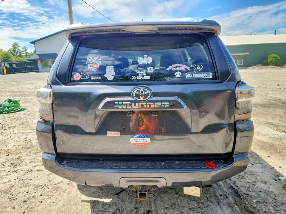 Photo 6 from auction – 2017 TOYOTA 4RUNNER with VIN JTEBU5JR2H5427326