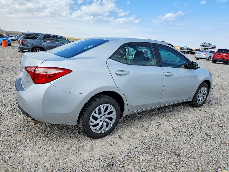 Photo 3 from auction – 2019 TOYOTA COROLLA with VIN 5YFBURHE1KP888865