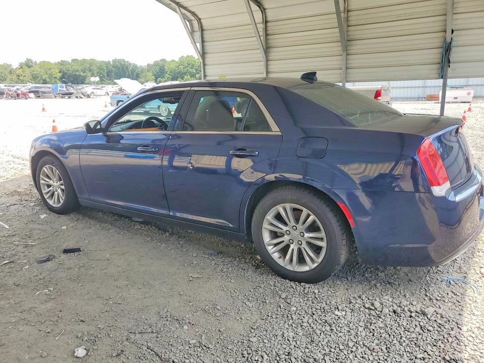 Photo 2 from auction – 2017 CHRYSLER 300 with VIN 2C3CCAAG7HH538780