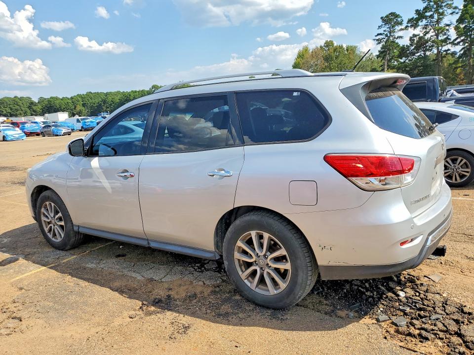 Photo 2 from auction – 2013 NISSAN PATHFINDER with VIN 5N1AR2MM9DC644888