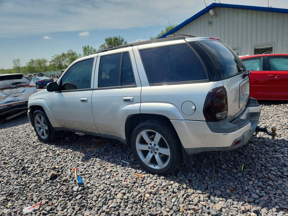 Photo 2 from auction – 2004 CHEVROLET TRAILBLAZER with VIN 1GNDT13S042342285