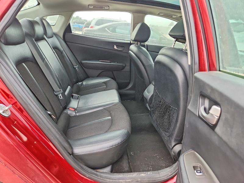 Photo 10 from auction – 2019 KIA OPTIMA with VIN 5XXGT4L37KG373945