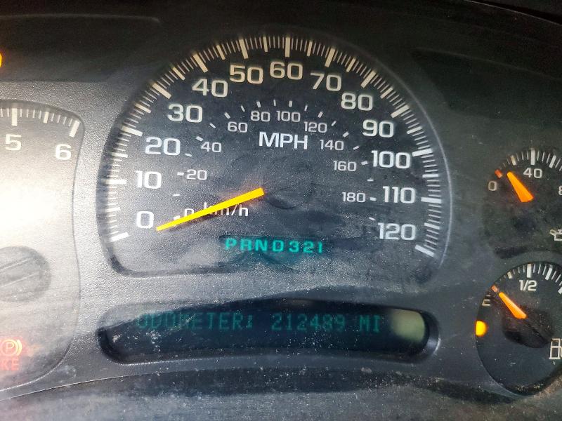 Photo 9 from auction – 2004 CHEVROLET SILVERADO with VIN 2GCEK19V041259666