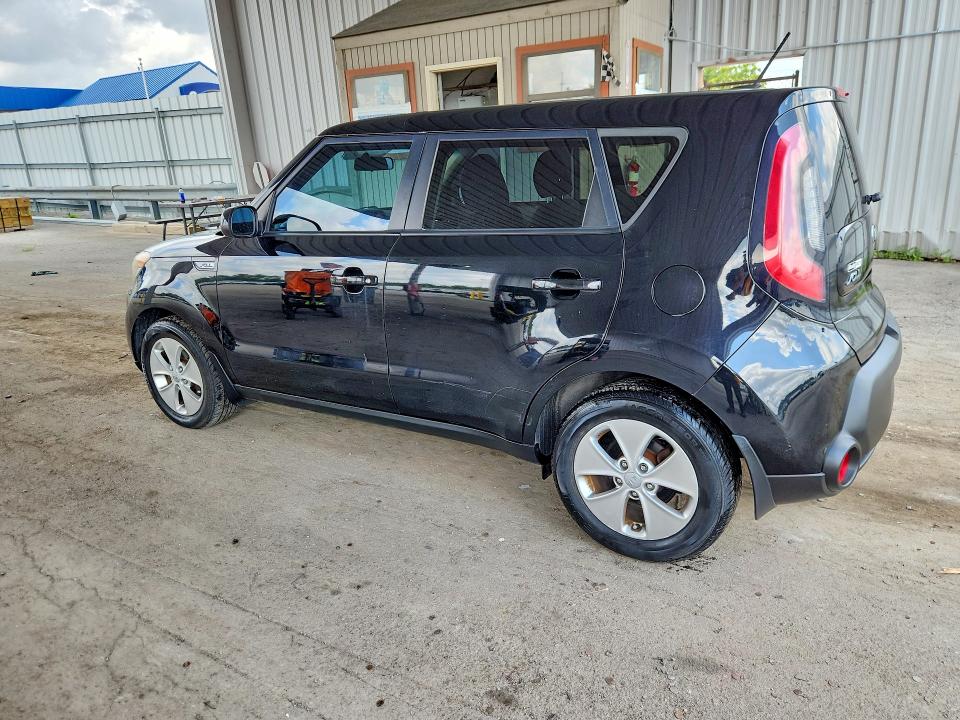 Foto 2 de la subasta – 2015 KIA SOUL con VIN KNDJN2A25F7203693