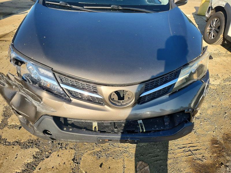 Photo 12 from auction – 2015 TOYOTA RAV4 with VIN JTMRFREV6FD156382