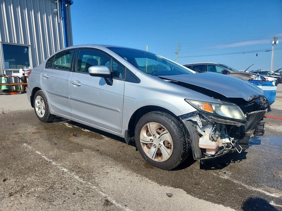 Photo 4 from auction – 2015 HONDA CIVIC with VIN 19XFB2F57FE110658