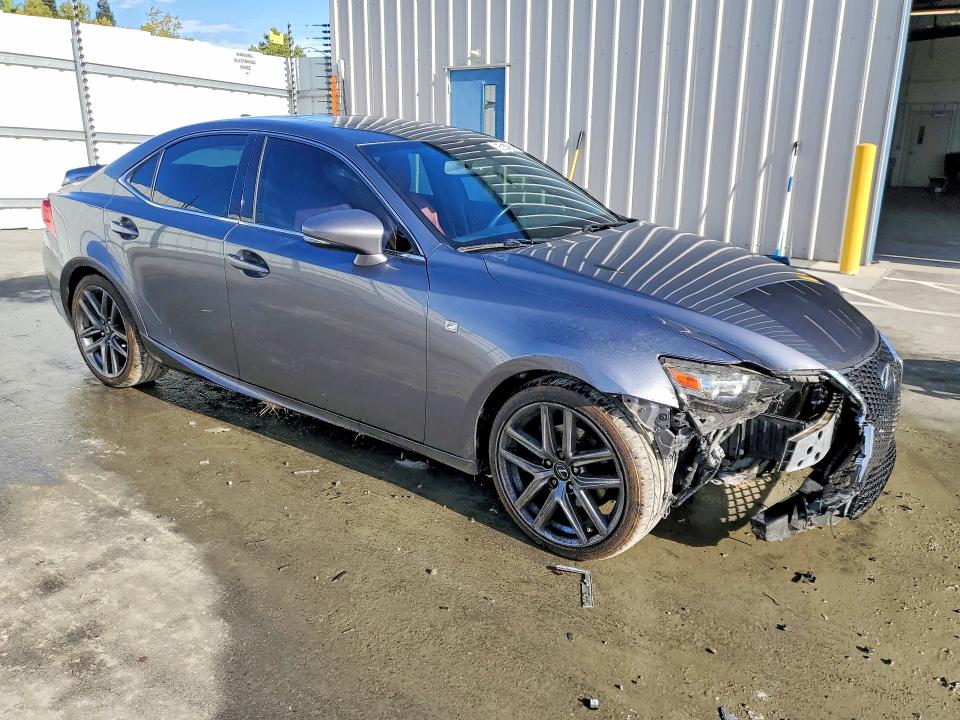 صورة رقم 4 من المزاد - 2014 LEXUS IS مع VIN JTHBF1D2XE5035940