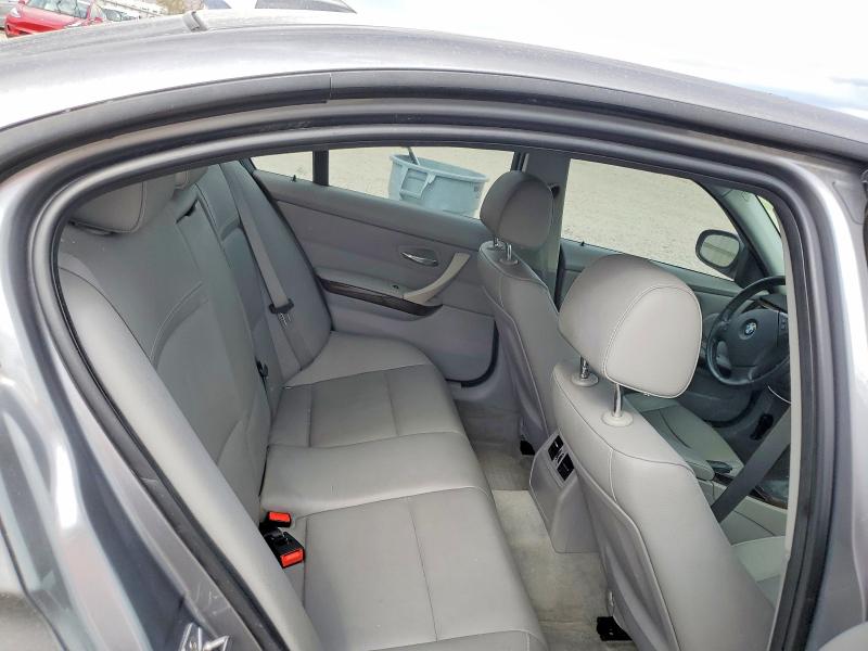 Photo 10 from auction – 2011 BMW 328 with VIN WBAPH7G5XBNM58763