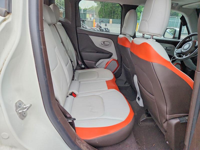 Photo 11 from auction – 2015 JEEP RENEGADE with VIN ZACCJBDT0FPB75874