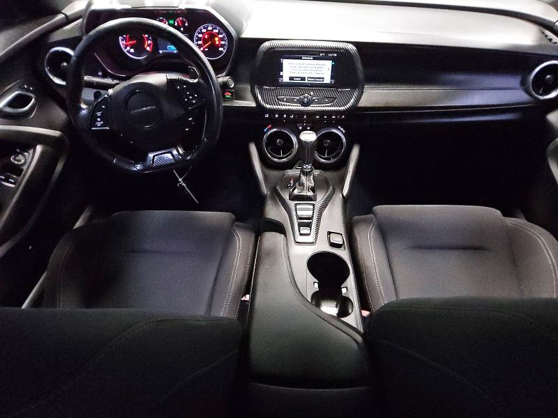 Photo 8 from auction – 2018 CHEVROLET CAMARO with VIN 1G1FB1RX6J0122902